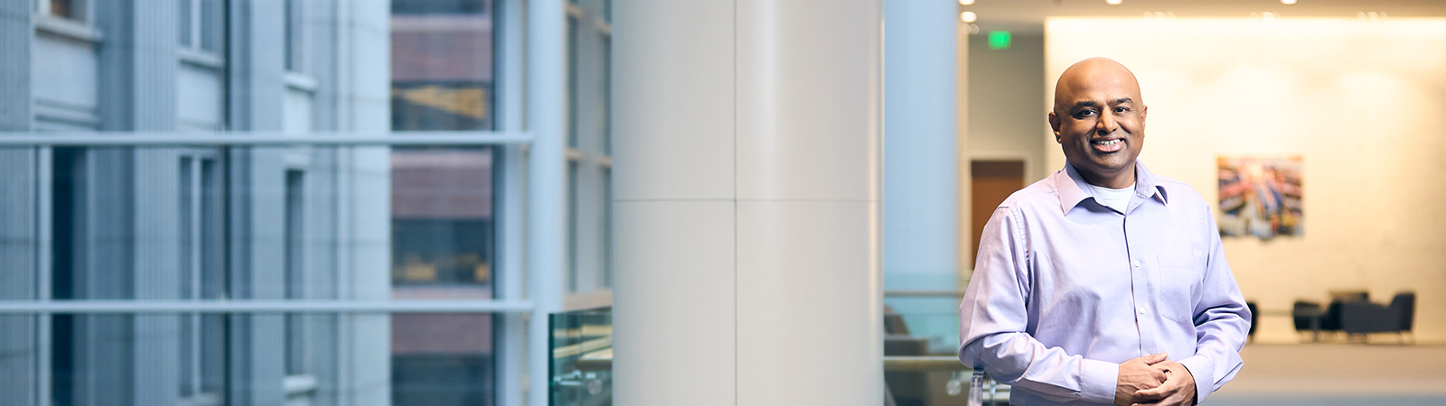 a white pillar in a room