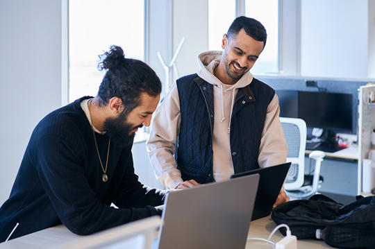 NM NYC Campus Pujish B 6585 Low