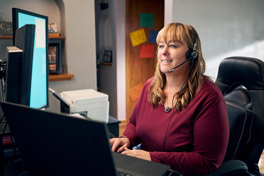 NM Callcenter Dawn A 4877 Lowres